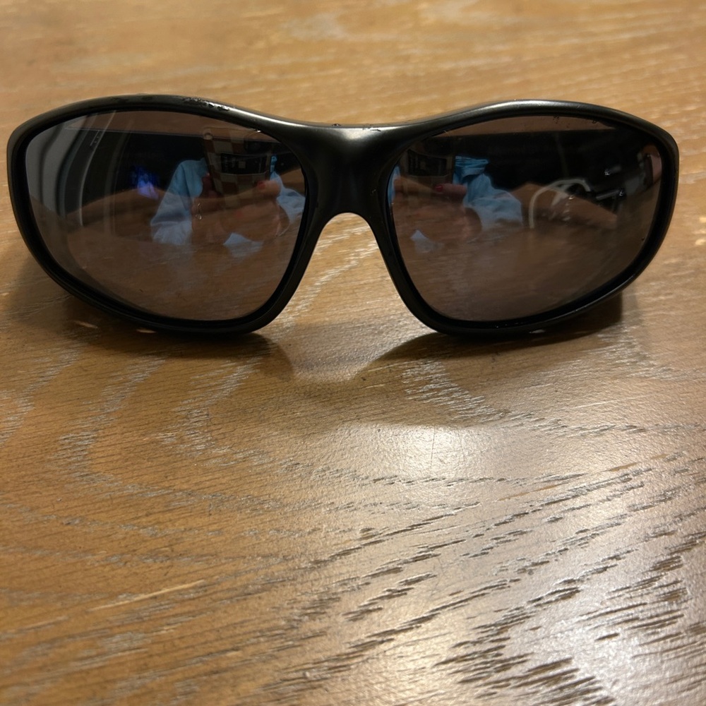 Solar Shield Black Sunglasses with Polarized Lenses 2x101CE